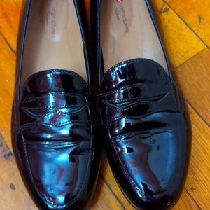 Black shoes size 4 unstructured Clark